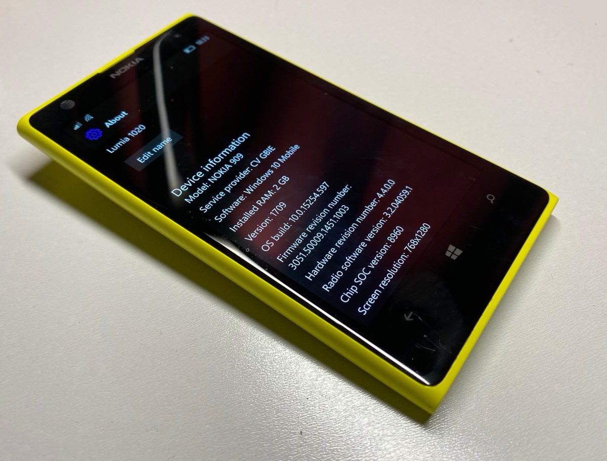 Lumia 1020 running Windows 10 Mobile 1709