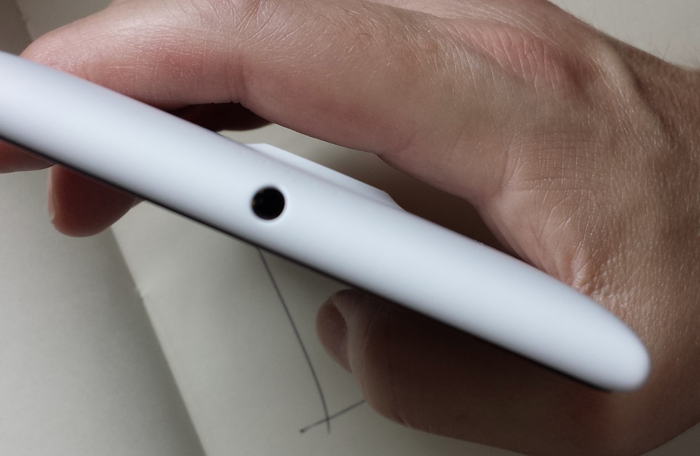 Natural one-handed grip for Lumia 1520