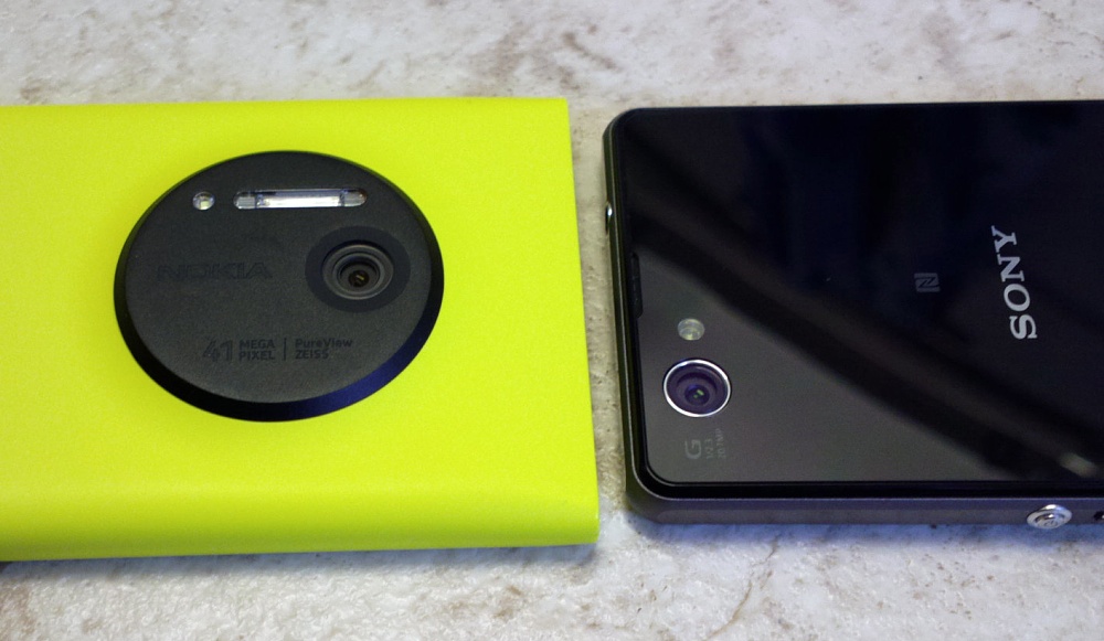 Nationaal Moeras amusement Camera phone flagship shootout: Lumia 1020 vs Sony Xperia Z1 Compact