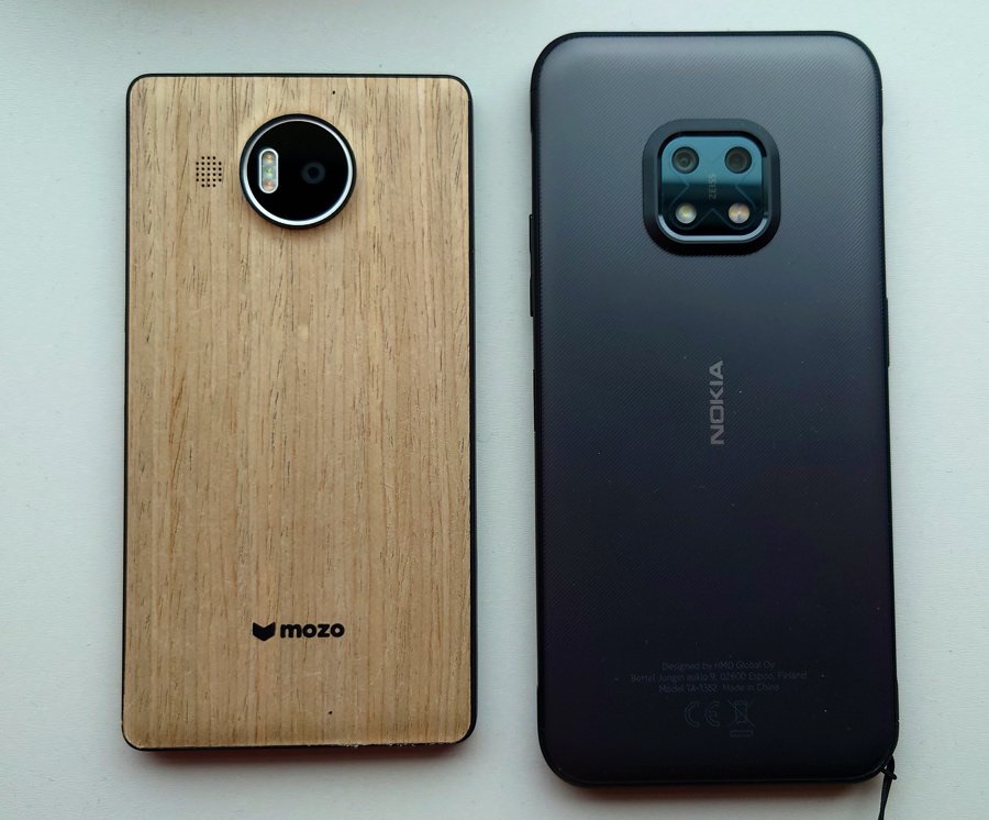 Backs, Nokia XR20