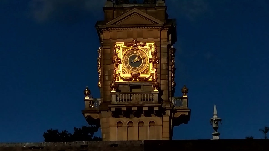Glowing clock