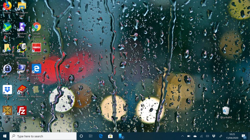 Rain in the City: and other wallpaper packs - on Windows 10 Mobile