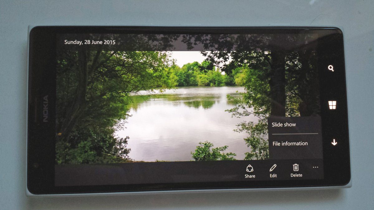 Photos under Windows 10 Mobile