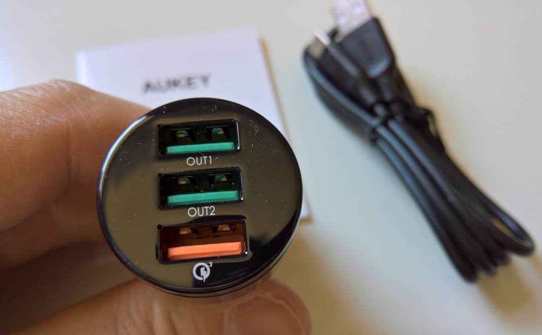 AUKEY 3-port car adapter