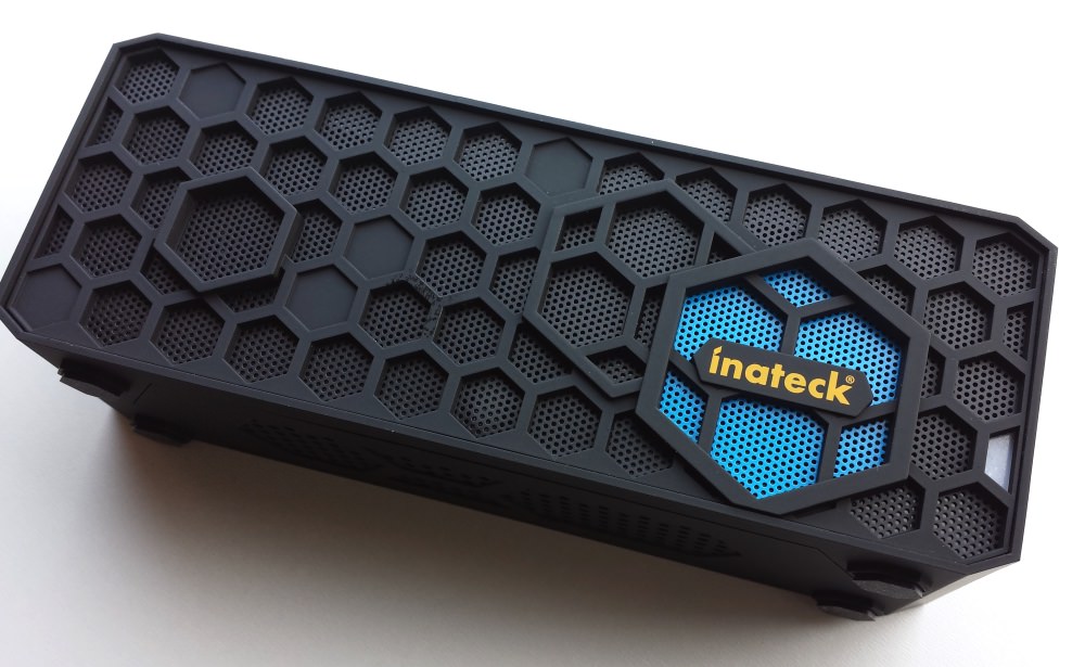 Inateck speaker BTSP-10 in action