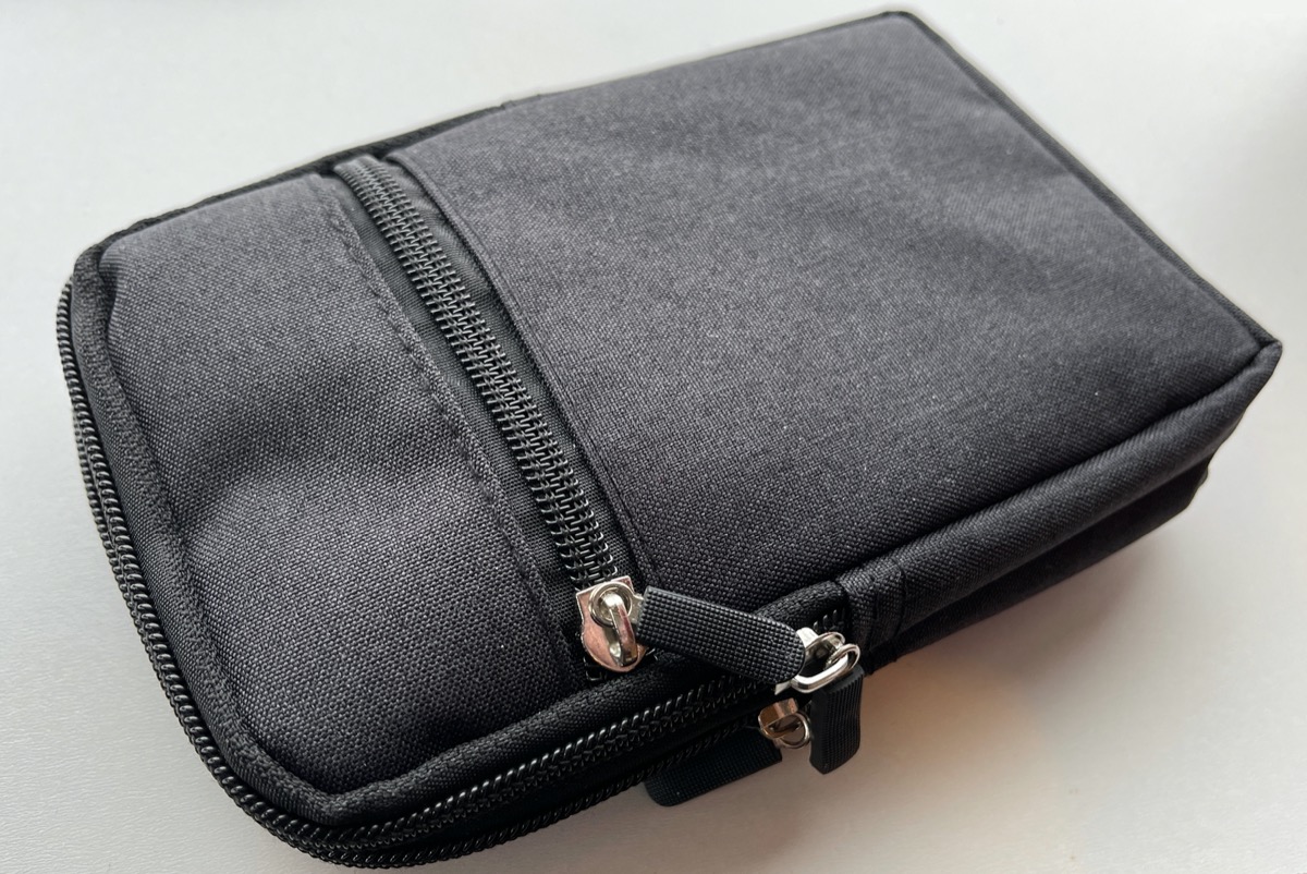 Universal denim belt pouch