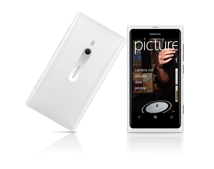 Lumia 800 white