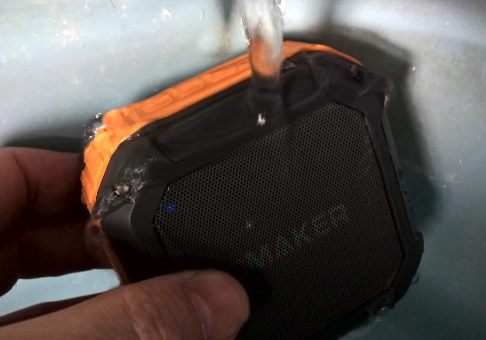 Omaker M4 speaker