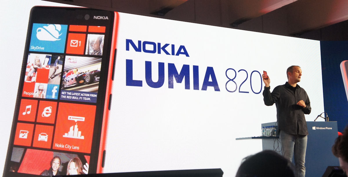 Nokia Lumia 820