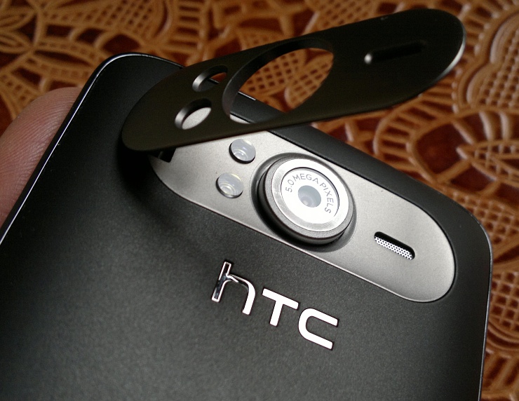 HTC HD7 cam and kickstand