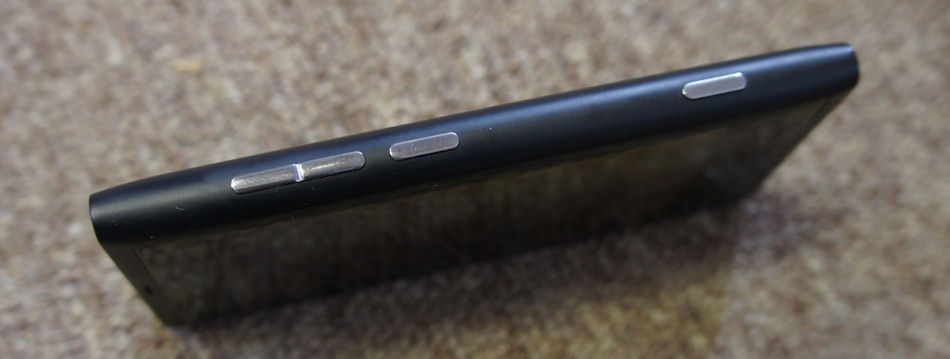 Nokia Lumia 800 from the side