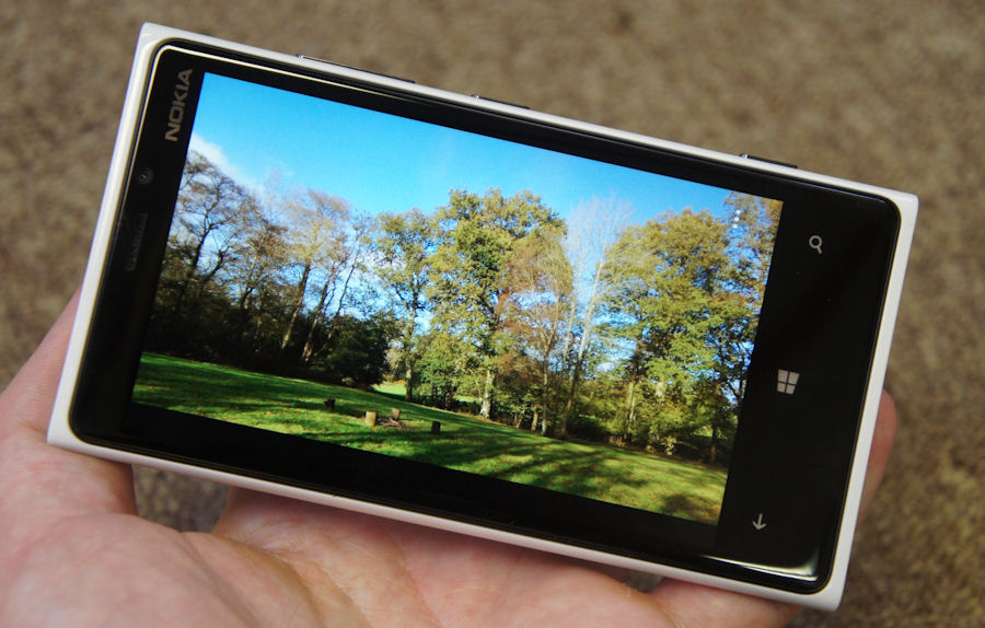 40 Pretty PureView Pics From Nokia Lumia 920 Users Around The Globe