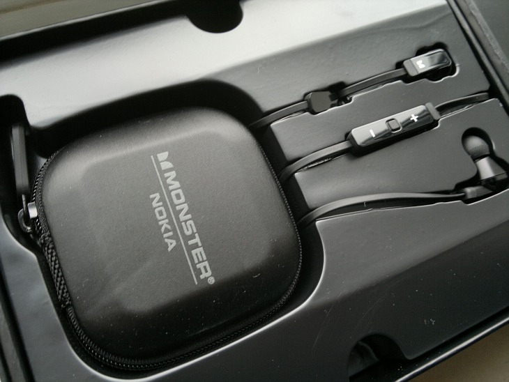 Nokia over ear discount headphones